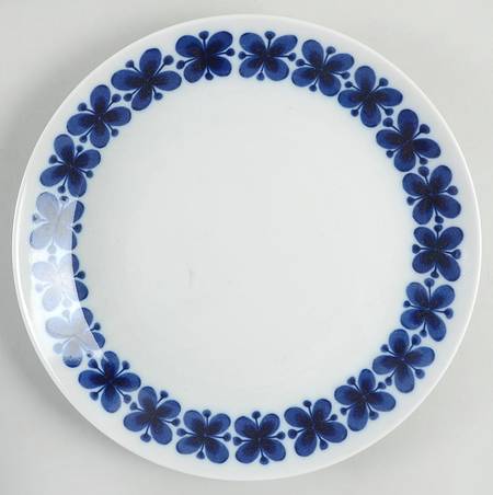 Mon Amie Dinner Plate by Rorstrand