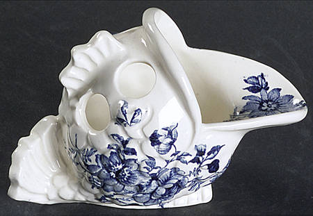 Charlotte Blue Toothbrush Holder
