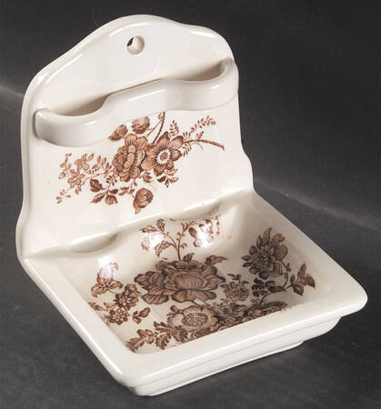Charlotte Brown Hanging Toothbrush Holder with Soap Dish