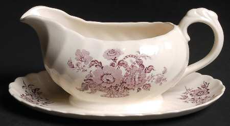Charlotte Lavender Gravy Boat with Attached Underplate