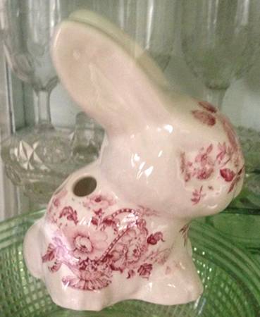Charlotte Pink (Scalloped) Toothbrush Holder
