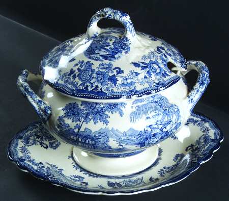 Tonquin Blue Small Tureen w/Lid & Underplate
