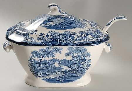 Tonquin Blue Tureen & Lid w/Ladle