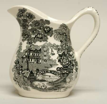 Tonquin Black Mini Creamer