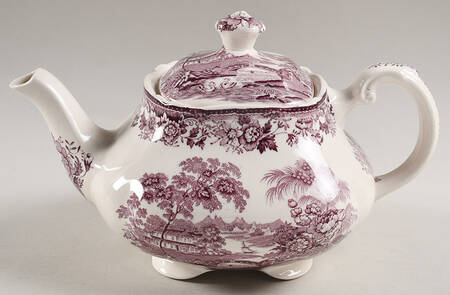 Tonquin Plum Teapot & Lid