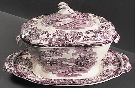 Tonquin Plum Tureen & Lid w/Underplate