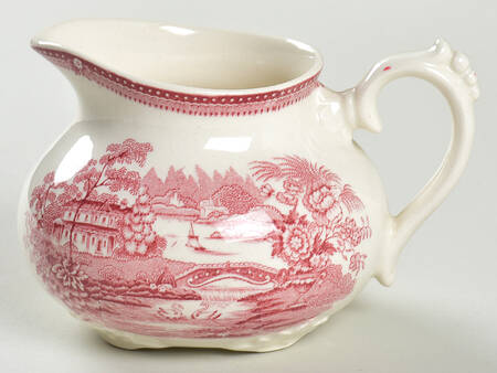 Tonquin Red Pink Creamer