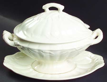 Wheat Sauce Boat & Lid with Underplate