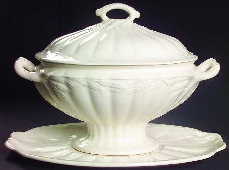 Wheat Tureen & Lid w/Underplate