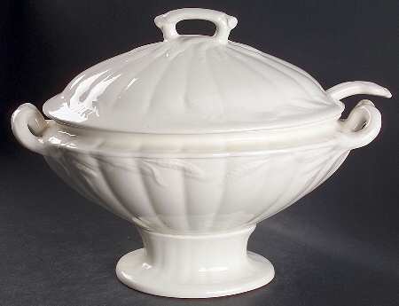 Wheat Tureen & Lid w/Ladle