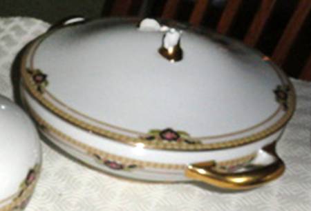 Belmont Round Covered Vegetable