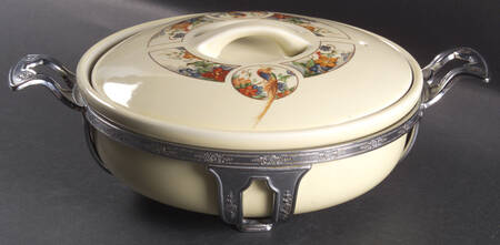 Golden Pheasant 1 Qt Round Covered Casserole with Metal Stand