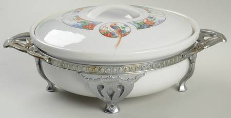 Golden Pheasant 1 Qt Round Covered Casserole with Metal Stand