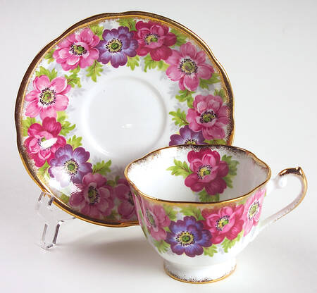 Carmen Footed Cup & Saucer Set