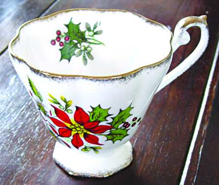 Poinsettia Footed Cup