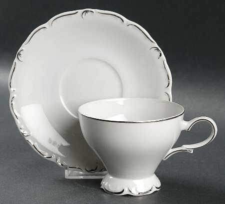 Simplicity Footed Cup & Saucer Set