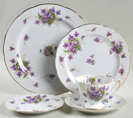 Spring Violets 5 Piece Place Setting