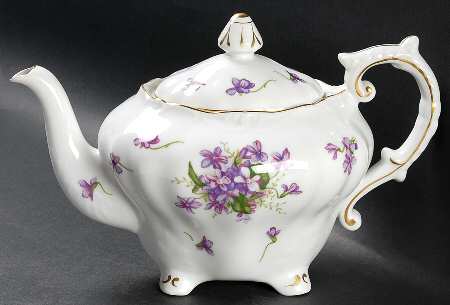 Spring Violets Teapot & Lid by Rossetti