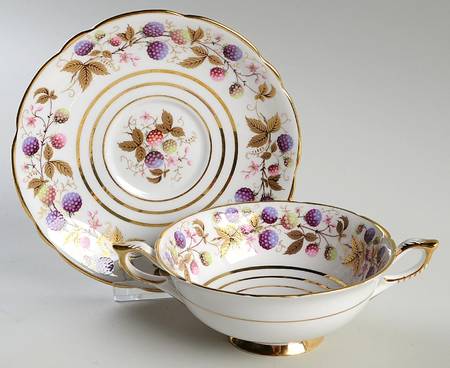 Golden Bramble (3 Gold Lines) Footed Cream Soup Bowl & Saucer Set