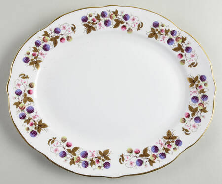Golden Bramble (3 Gold Lines) 12" Oval Serving Platter