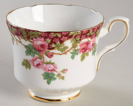 Olde English Garden Red Footed Cup