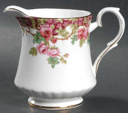 Olde English Garden Red Creamer