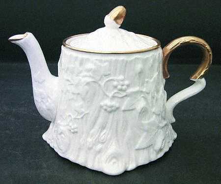 Old English Oak Gold Teapot & Lid