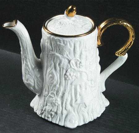 Old English Oak Gold Coffee Pot & Lid