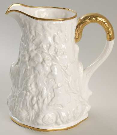 Old English Oak Gold 48 Oz Pitcher