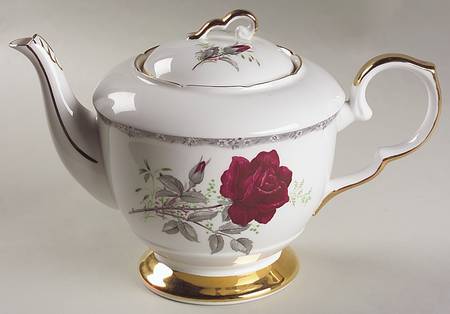 Roses To Remember (Scalloped) Teapot & Lid