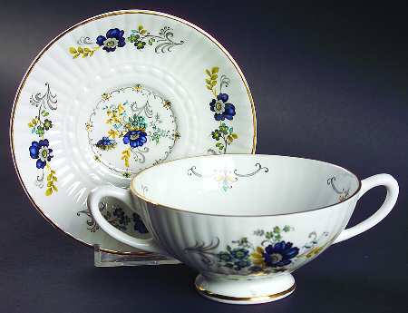 Blue Corn Flower Footed Cream Soup Bowl & Saucer Set