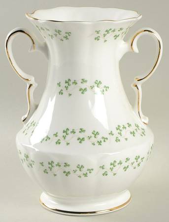 Shamrock 7" Handled Vase
