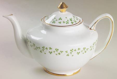 Shamrock Small Teapot & Lid