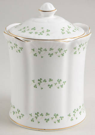Trellis Shamrock (Ribbed, Fluted) Biscuit Barrel & Lid