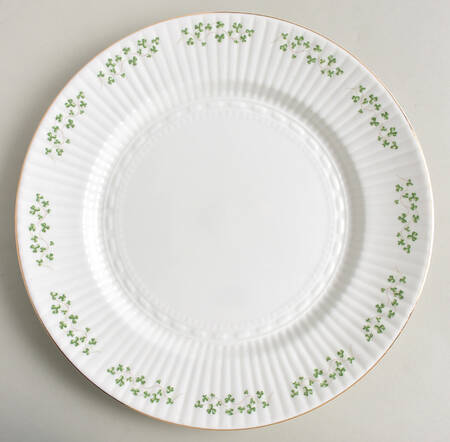 Trellis Shamrock (Ribbed, Fluted) by Royal Tara