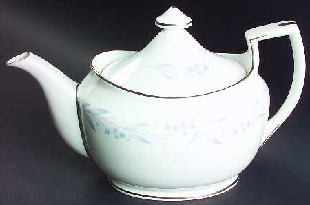 Bridal Wreath Teapot & Lid