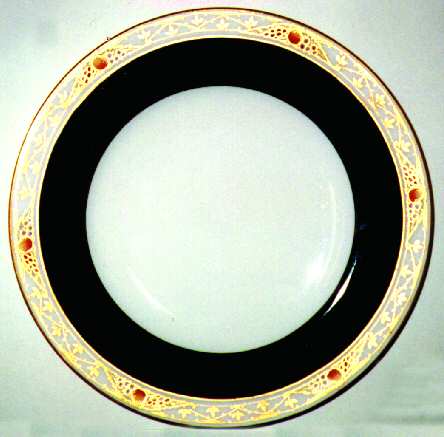 C1915 by Royal Worcester