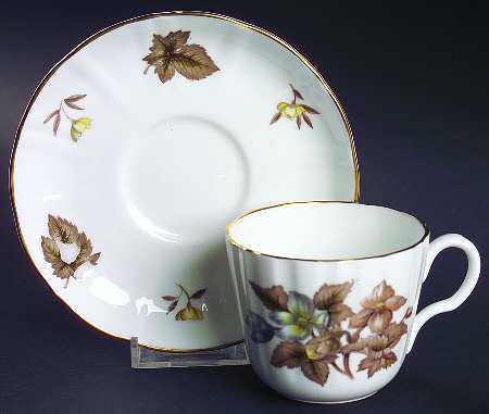 Dorchester (Scalloped, Z2637) Flat Cup & Saucer Set