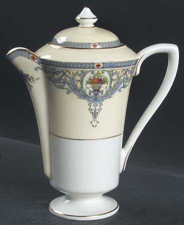 The Duchess Hot Water Jug & Lid