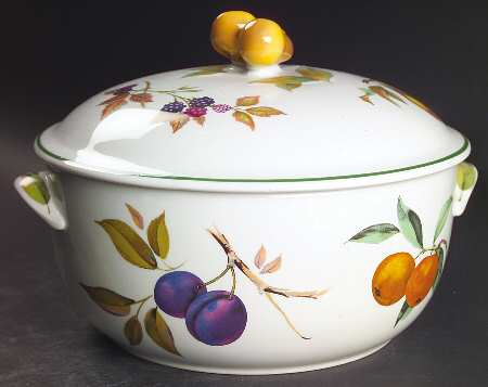 Evesham Vale 3 Quart Round Covered Casserole by Royal Worcester