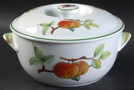 Evesham Vale 1 Pt Round Covered Casserole