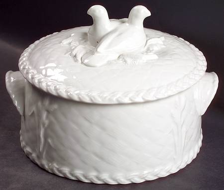 Gourmet (Embossed) 1.75 Qt Round Covered Casserole