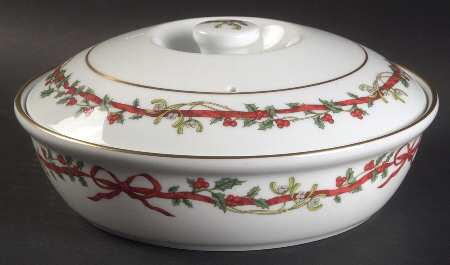 Holly Ribbons 1 Qt Round Covered Casserole