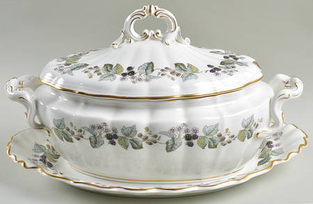 Lavinia (White Body, Bone) Oval Tureen & Lid with Underplate