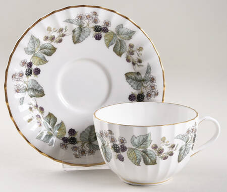 Lavinia (White Body, Bone) Oversized Cup & Saucer Set
