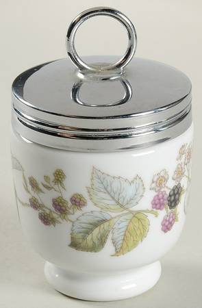 Lavinia (White Body, Bone) Egg Coddler & Lid