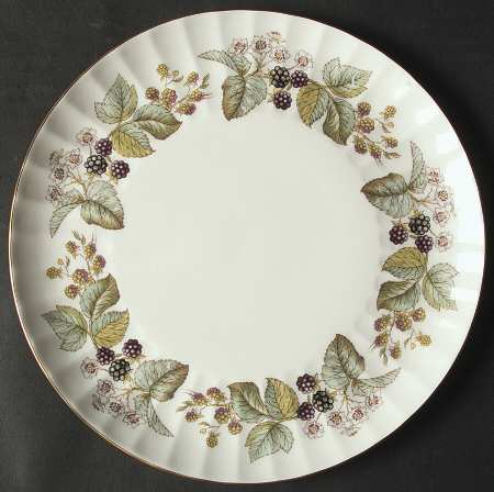 Lavinia (White Body, Bone) Cake Plate