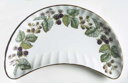 Lavinia (White Body, Bone) Crescent Salad Plate