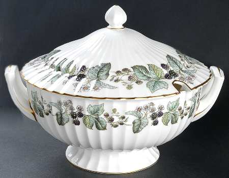 Lavinia (White Body, Bone) Tureen &  Lid