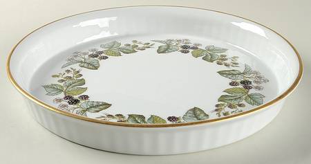 Lavinia (White Body, Bone) 10" Quiche